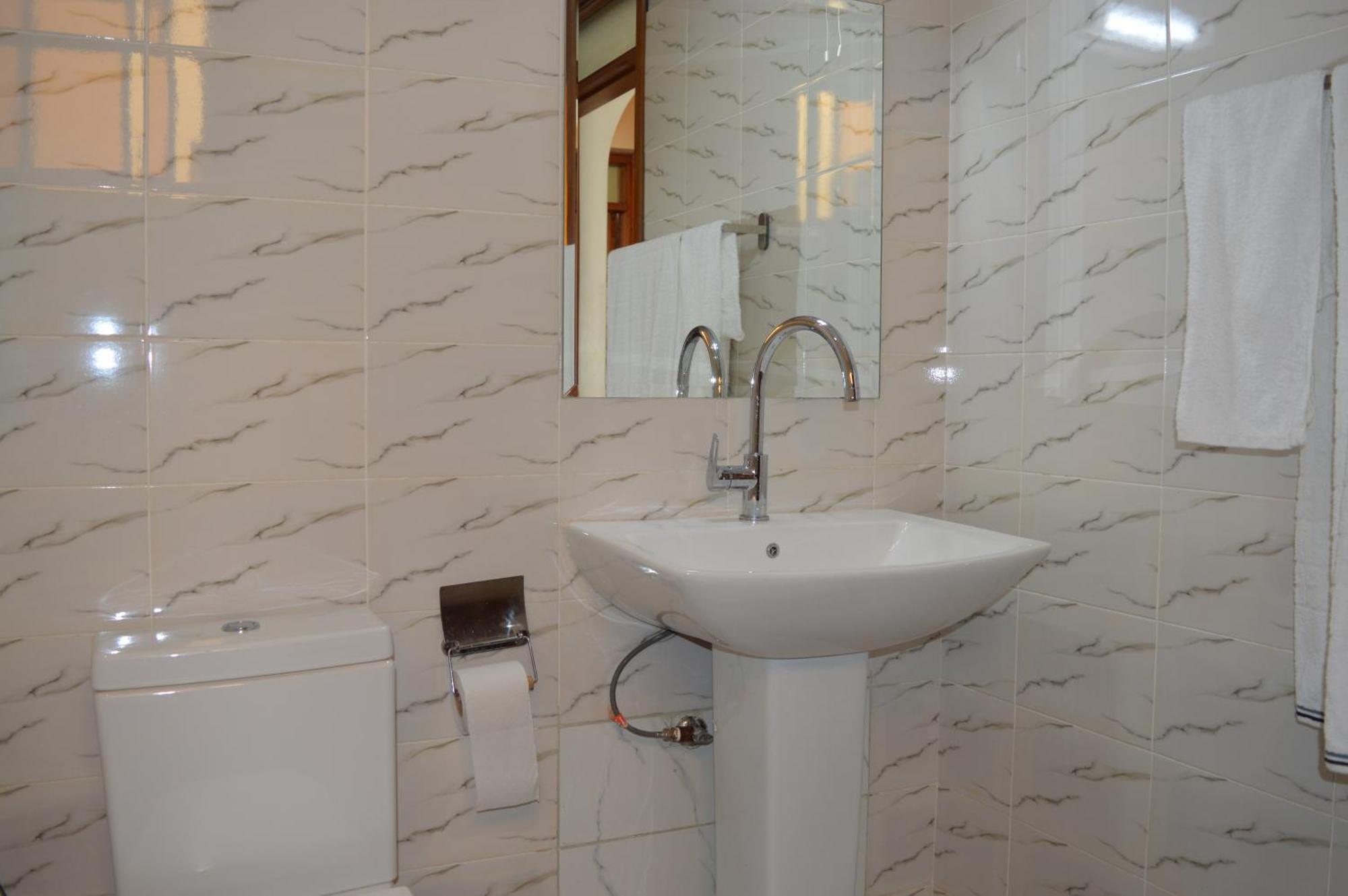 Hotel Tiffany Mombasa Dış mekan fotoğraf